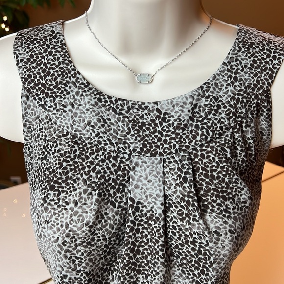 🤎BANANA REPUBLIC BROWN & GRAY SNAKESKIN PRINT TOP SIZE 6 - Picture 4 of 15